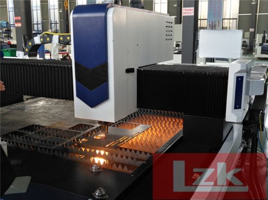 CNC-Stahlblech-Laserschneider für Stahlbleche von 0,9 bis 1,5 mm Dicke.